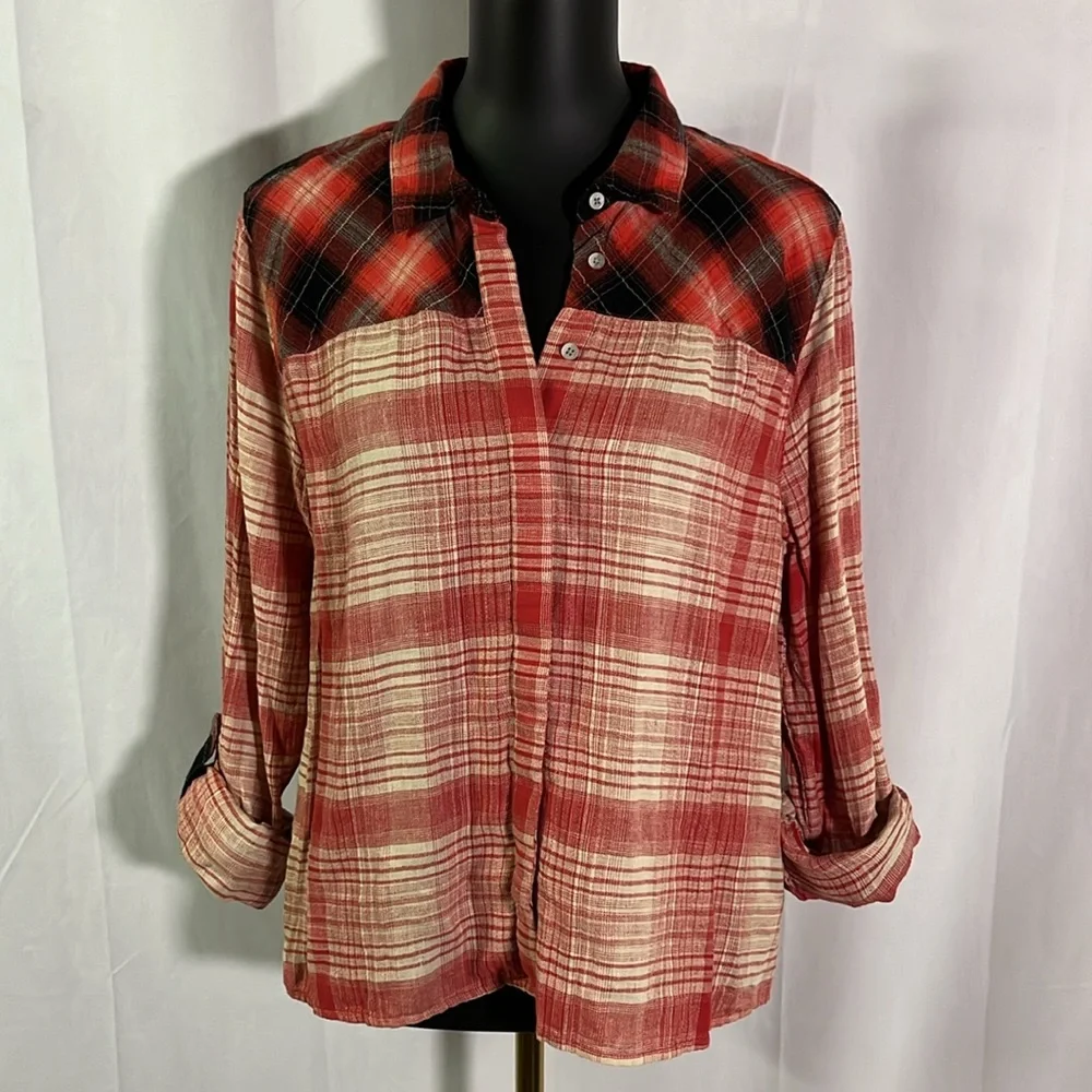 C&C California Chrysanthemum Red Mixed Plaid High Low Button Down Shirt - Picture 2 of 16